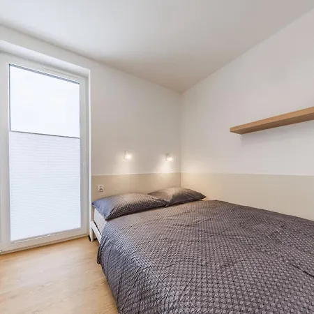 아파트 M3 Aura With Ac, Free Parking By Staynest *