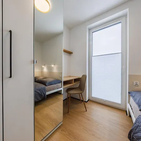 아파트 M3 Aura With Ac, Free Parking By Staynest *