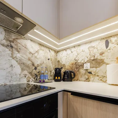 M3 Aura With Ac, Free Parking By Staynest * 제수프
