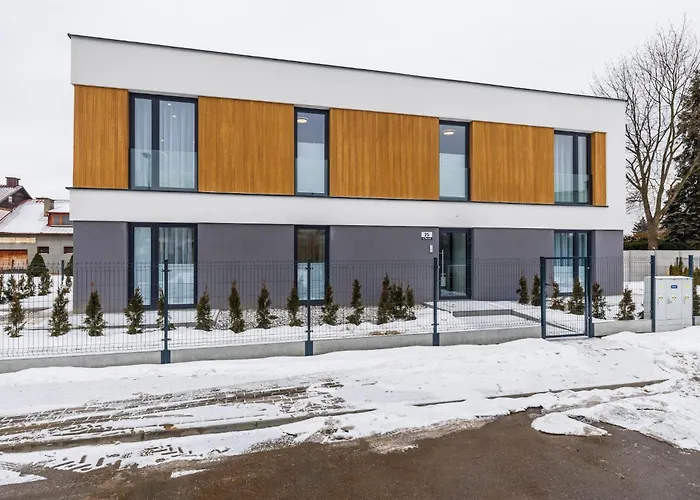 M3 Aura With Free Parking By Staynest *